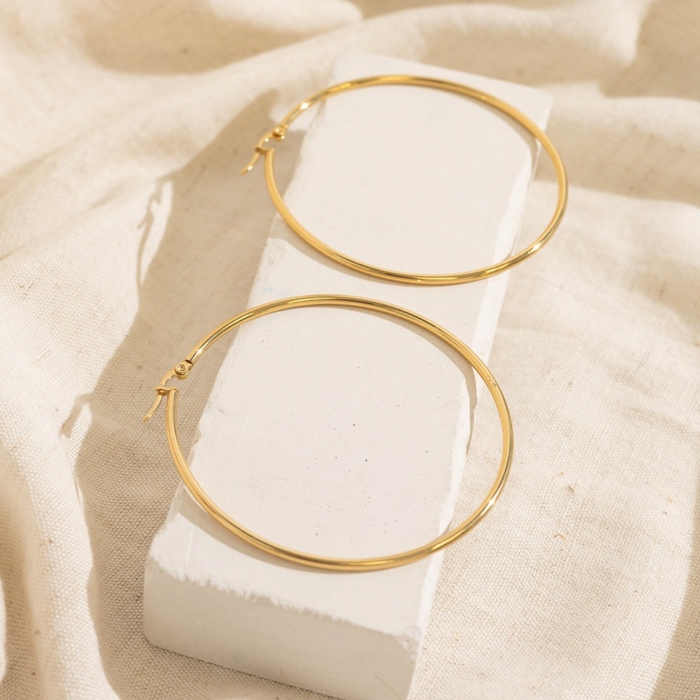 18K Gold NIB PVD Stainless Steel Oversized Hoop Earrings – 60mm - Picture 3 of 7